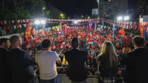 saatler kaldi chp bir ilki gerceklestiriyor a61EfZN2.jpg